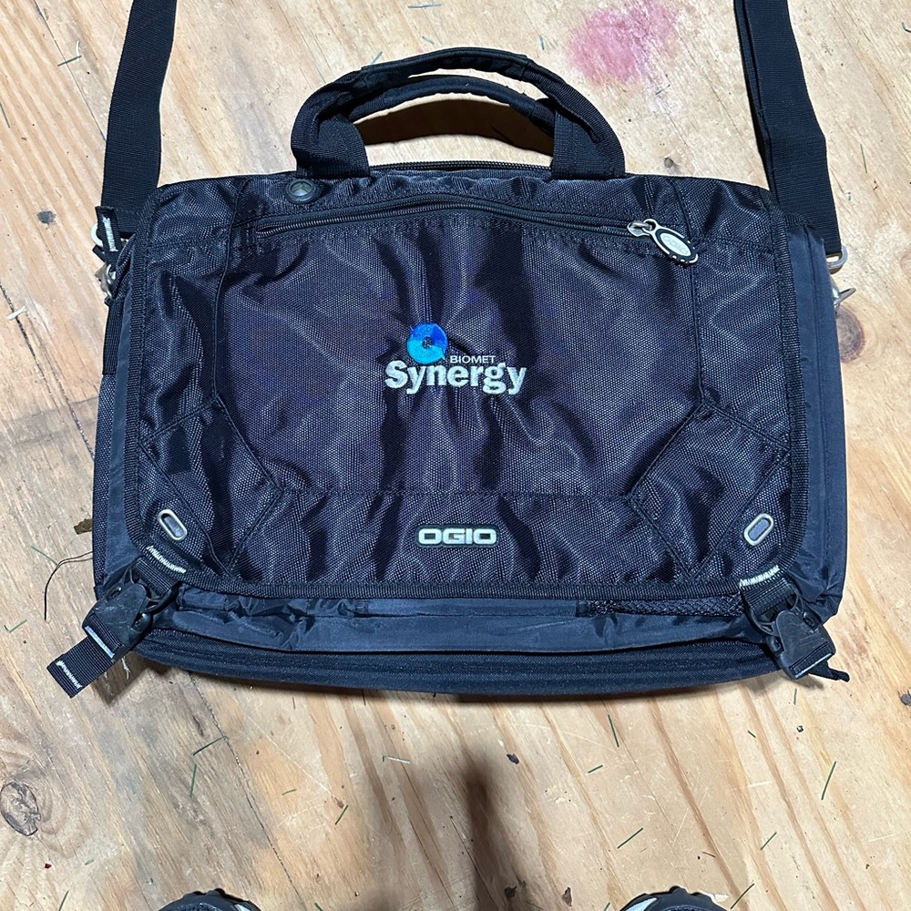 Black Ogio Laptop Messenger